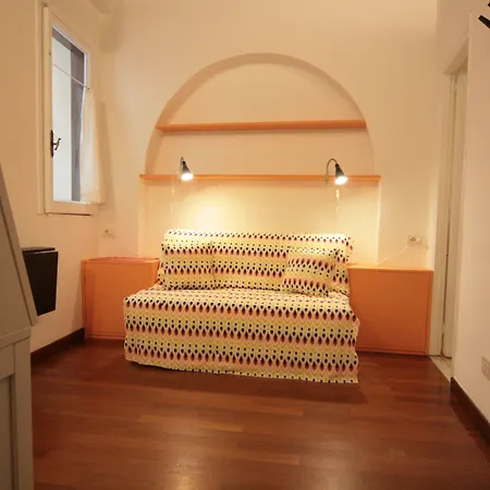 Πανσιόν House Monti 1875 4*