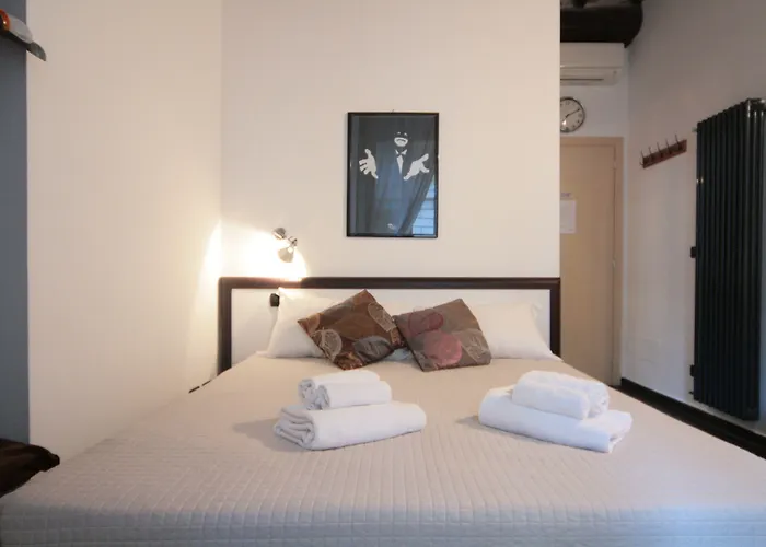 House Monti 1875 Pensión Roma