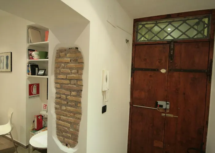 House Monti 1875 Pensión