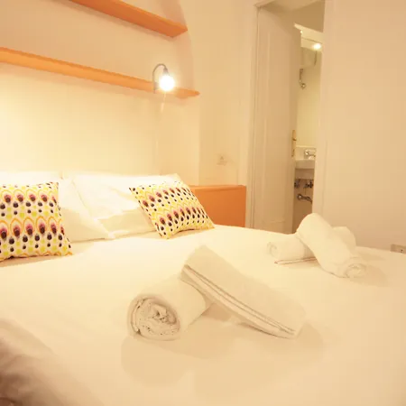 House Monti 1875 Гостевой дом Рим